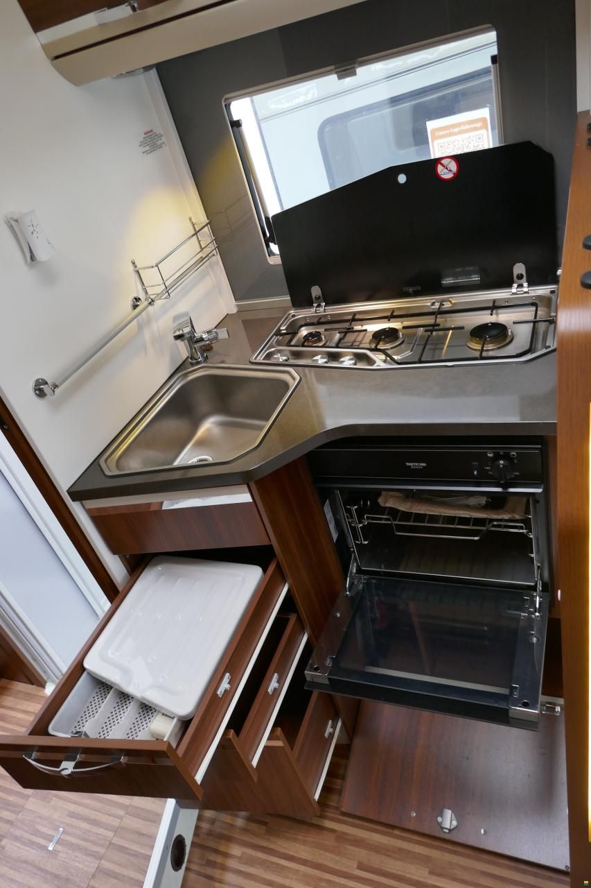 Adria Matrix M 670 SL