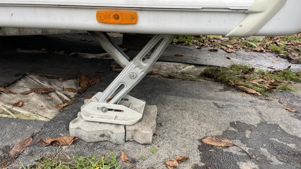 Dethleffs Camper 450 FR