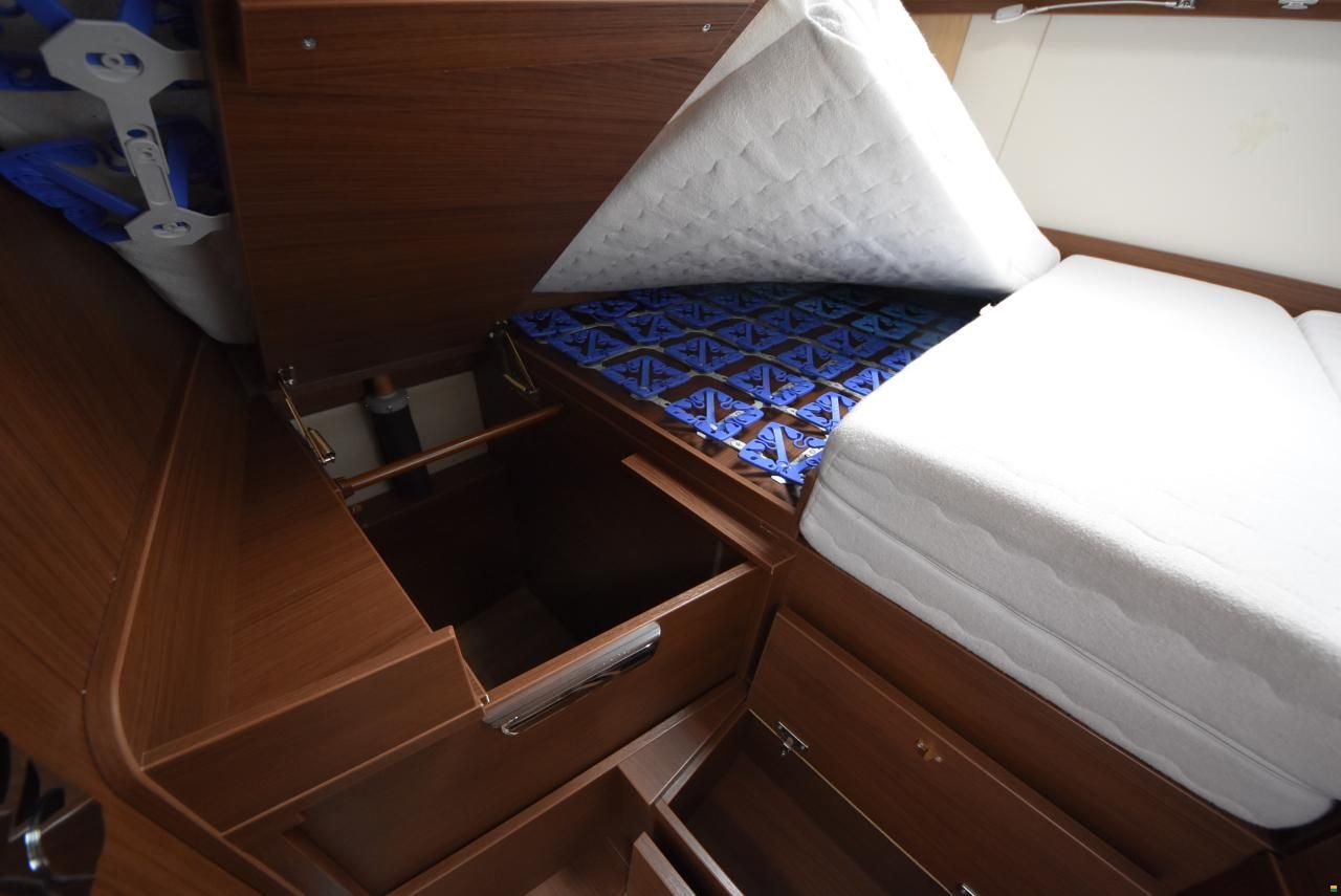 Niesmann-Bischoff ARTO 76LE