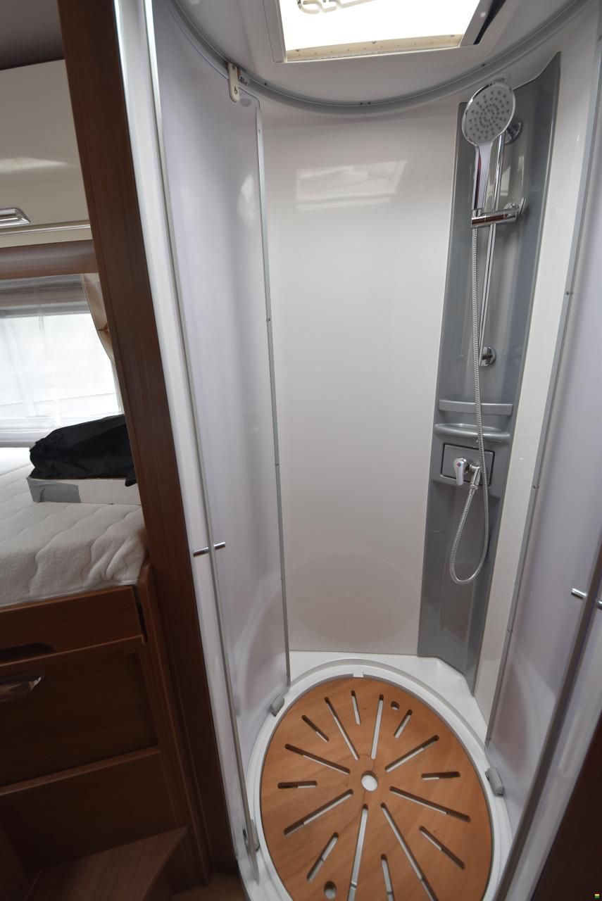 Niesmann-Bischoff ARTO 76LE