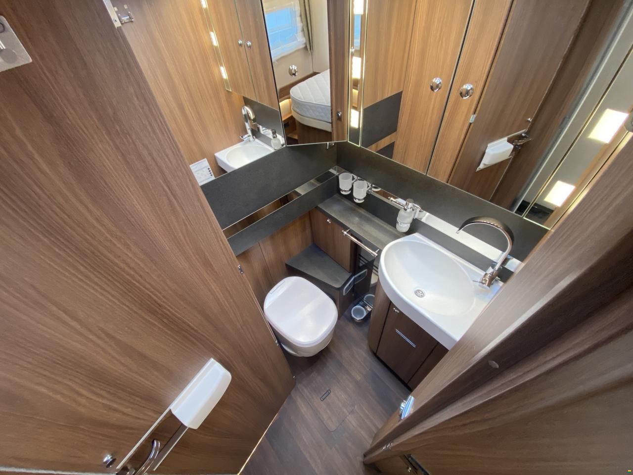 Carthago Chic E-Line I51 QB