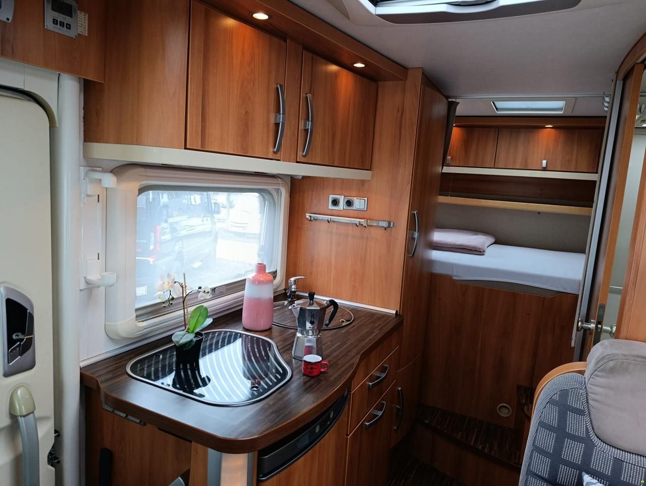 Hymer B504