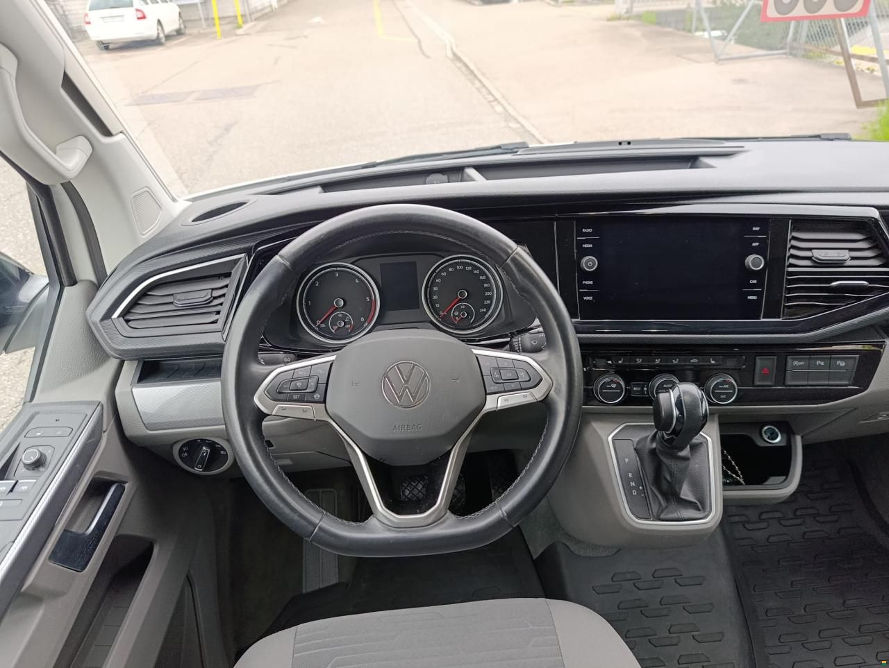 Volkswagen California T6.1 Ocean Liberty Edition