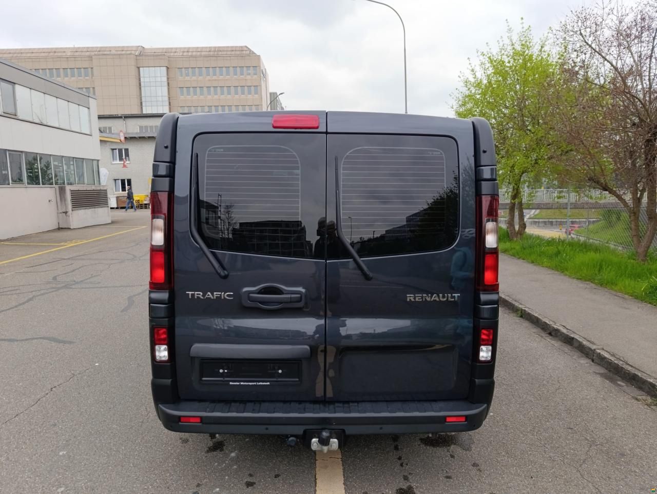 Renault Trafic dCi 145