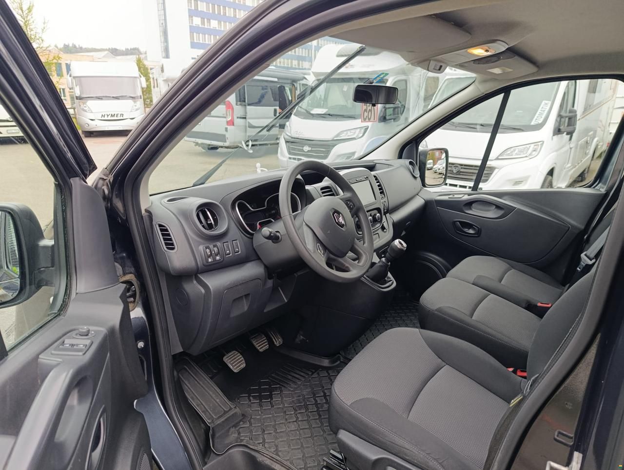 Renault Trafic dCi 145