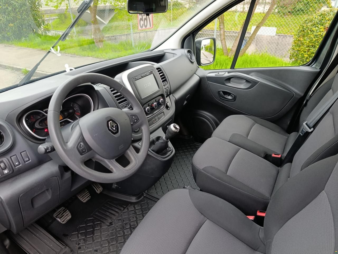 Renault Trafic dCi 145