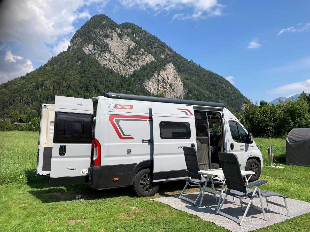 Challenger V217 Road Edition Premium