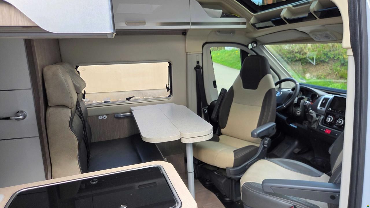 Challenger V217 Road Edition Premium