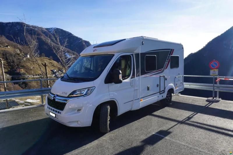 B&uuml;rstner Nexxo Van 659