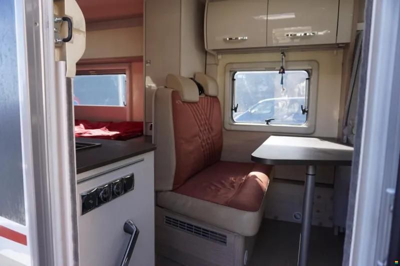 B&uuml;rstner Nexxo Van 659