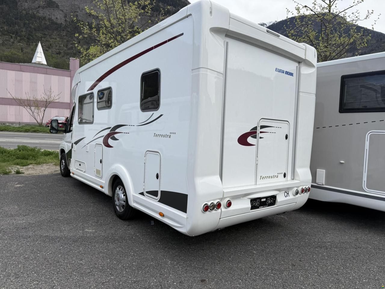 Eura Mobil Terrestra 670 SBL