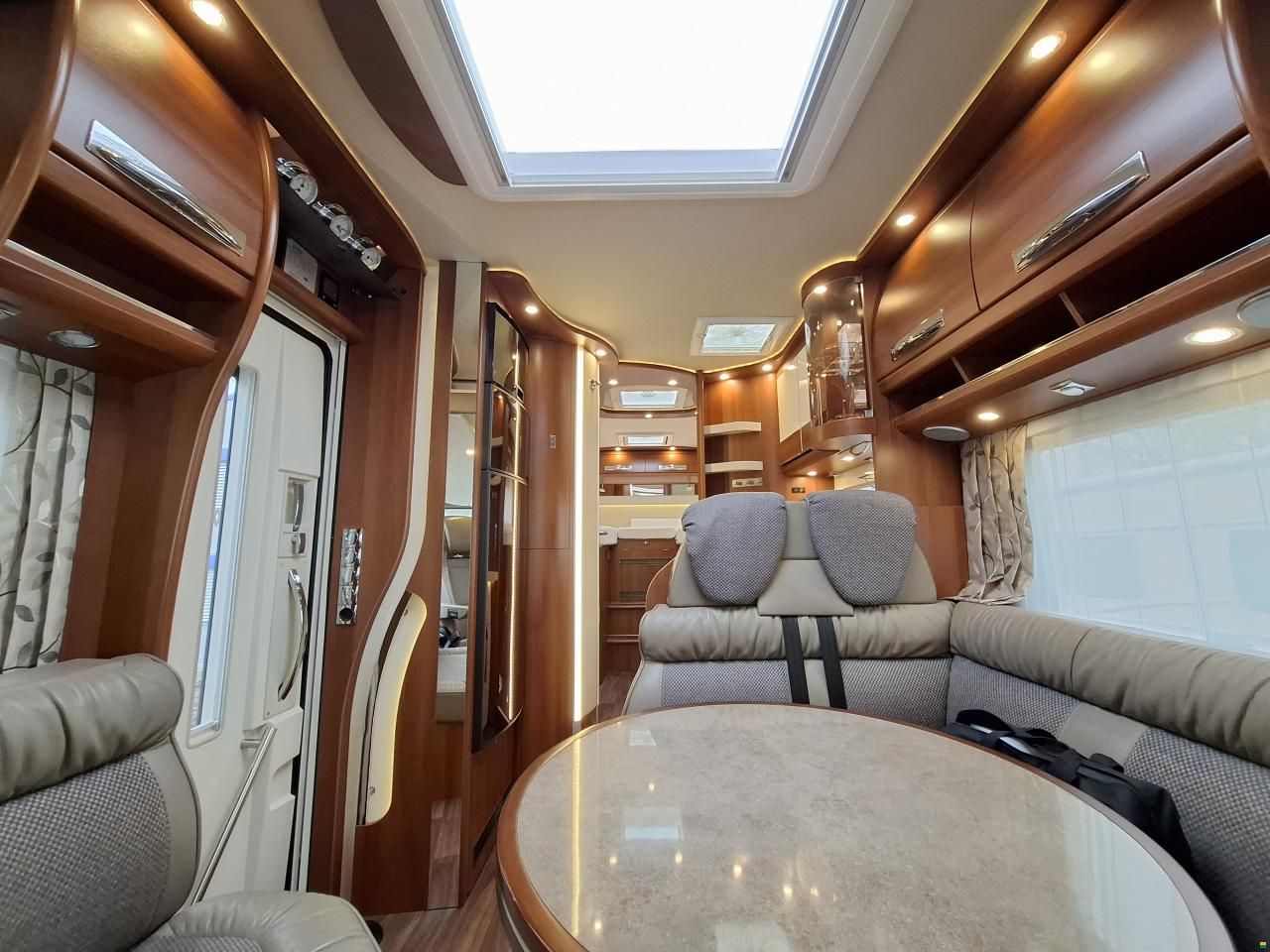 Carthago CHIC E-LINE i50