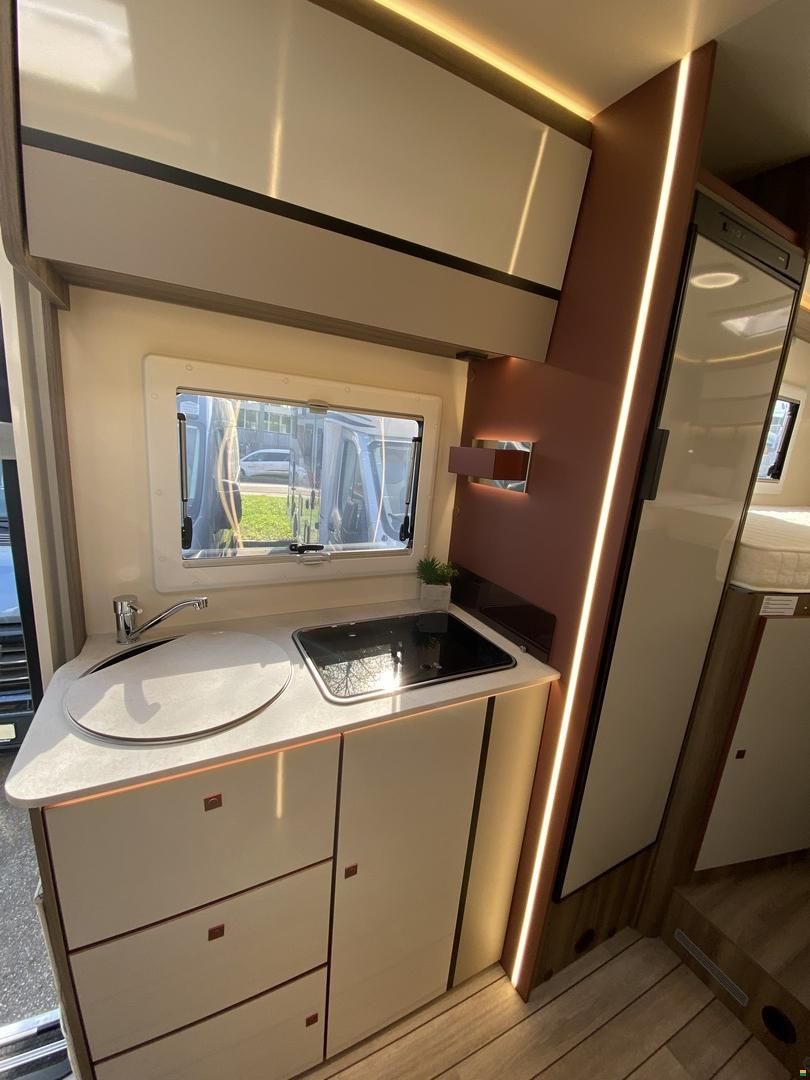 Roller Team Kronos Fit 281P, Ford 165PS Automat