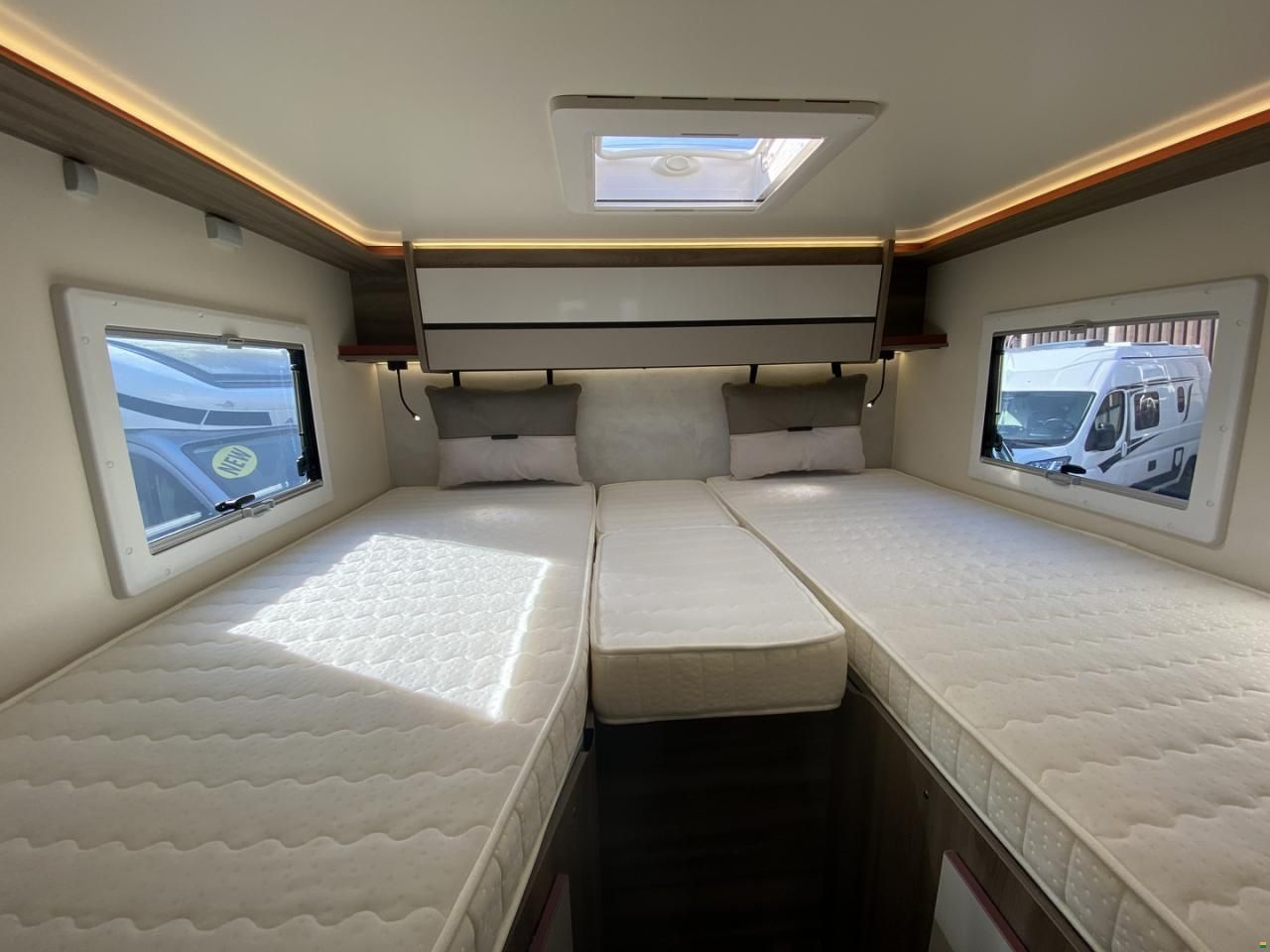 Roller Team Kronos Fit 281P, Ford 165PS Automat