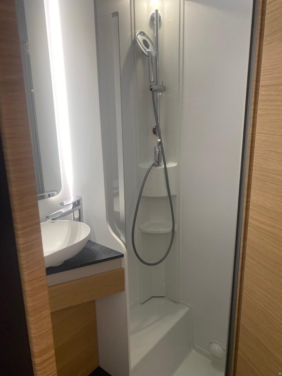 Adria CORAL XL 660 SL