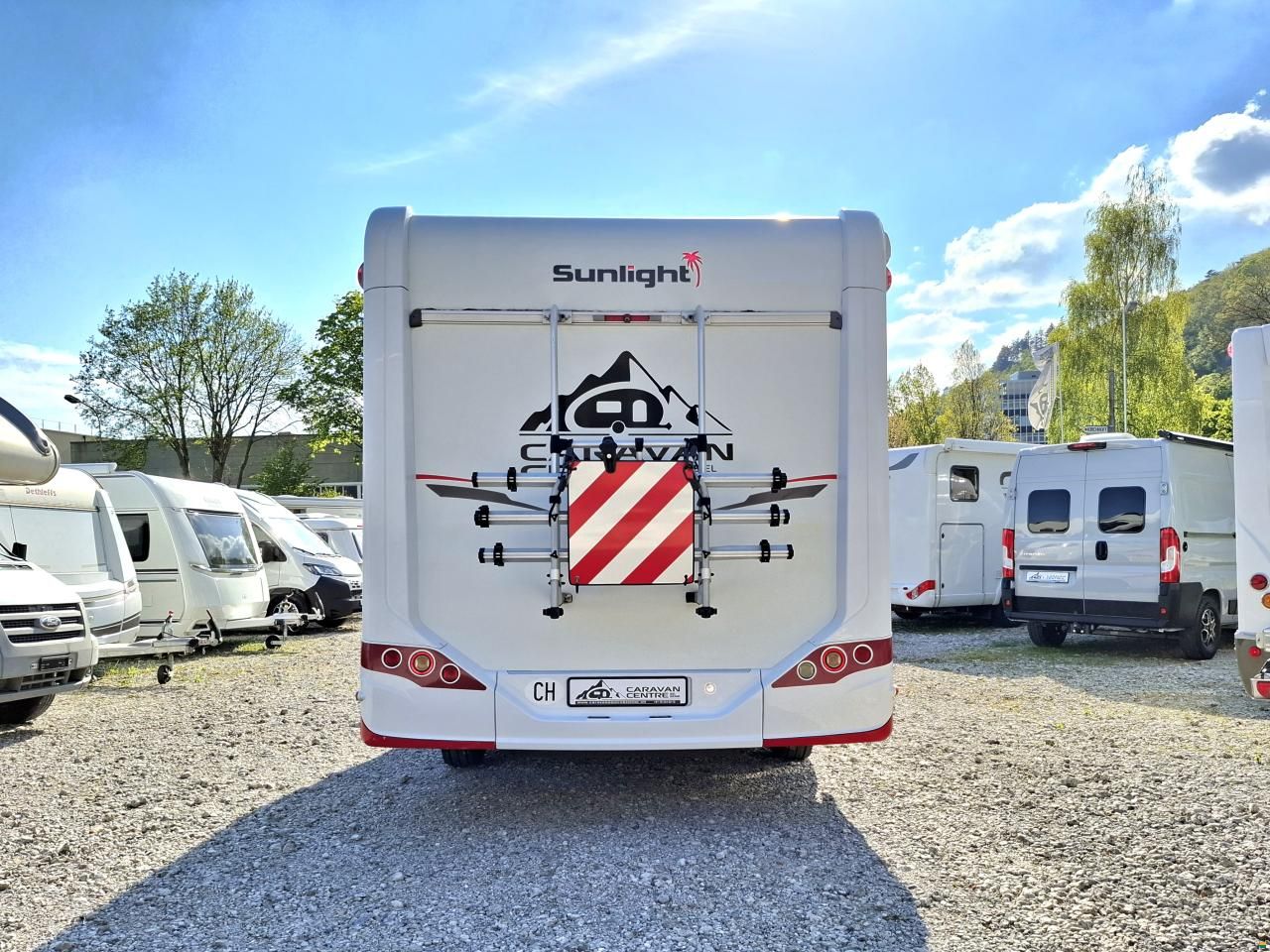 Sunlight T69s mit Queensbett