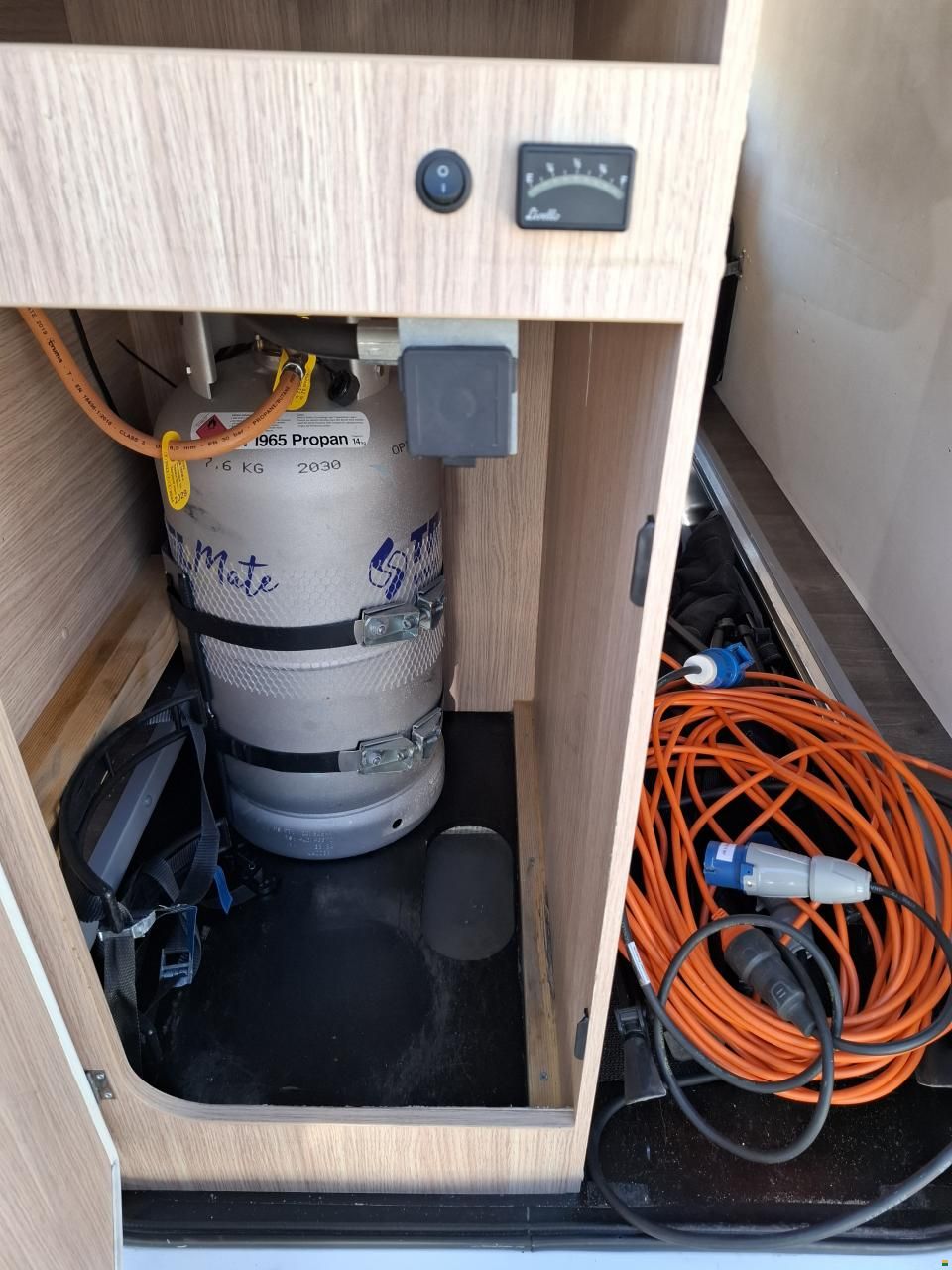 Sunlight T69s mit Queensbett