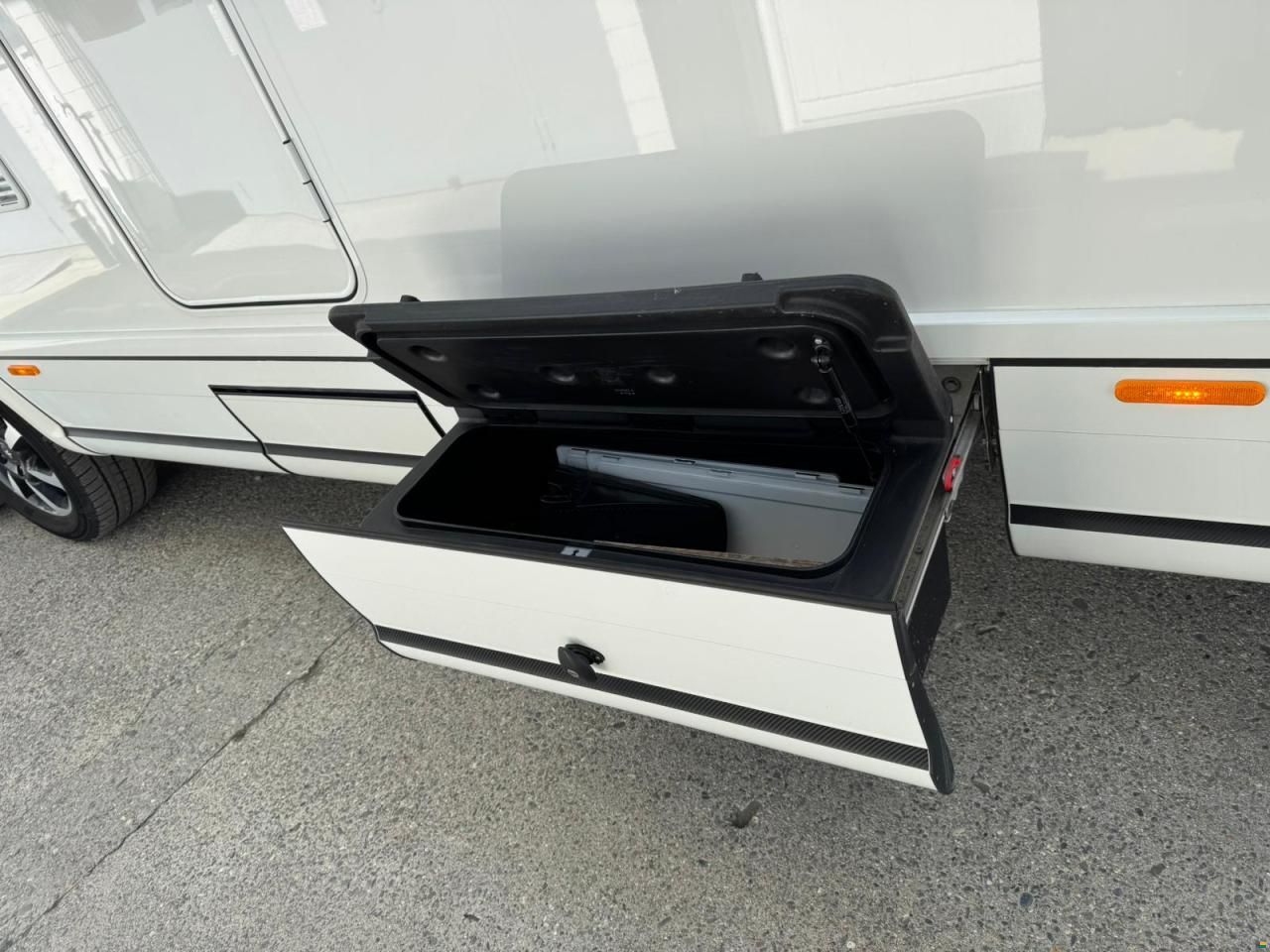 Niesmann-Bischoff Arto 88 EK