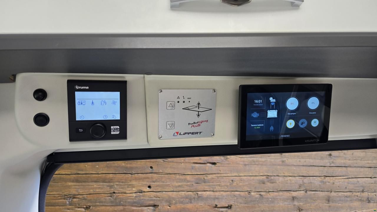 Pilote V633M Premium