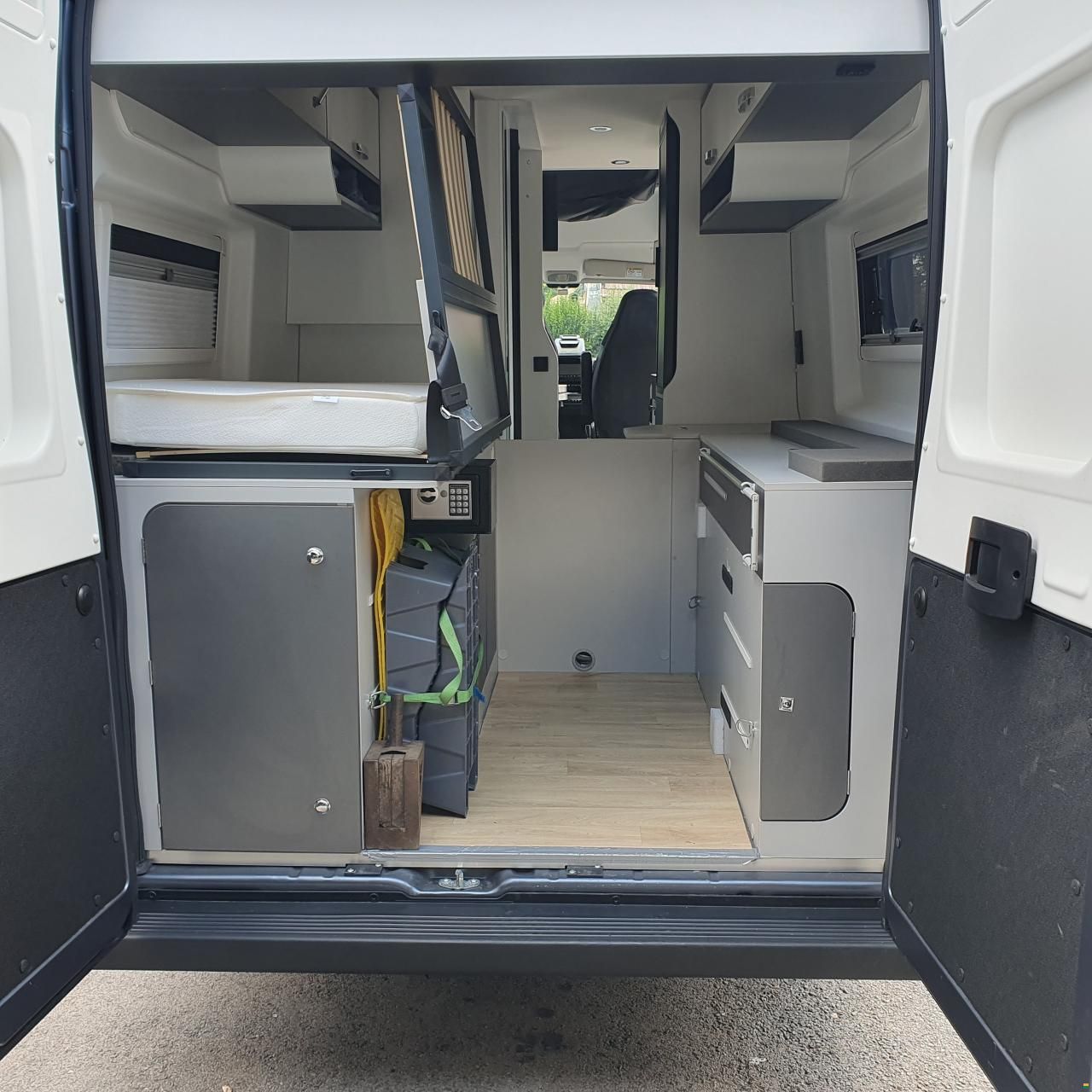 Pilote v630j-t-premium