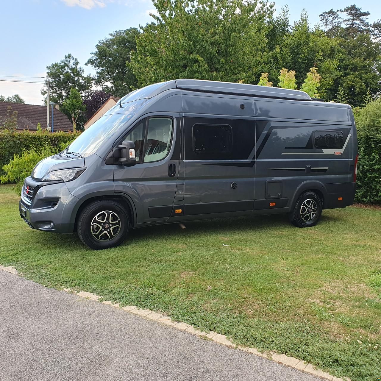 Pilote v630j-t-premium