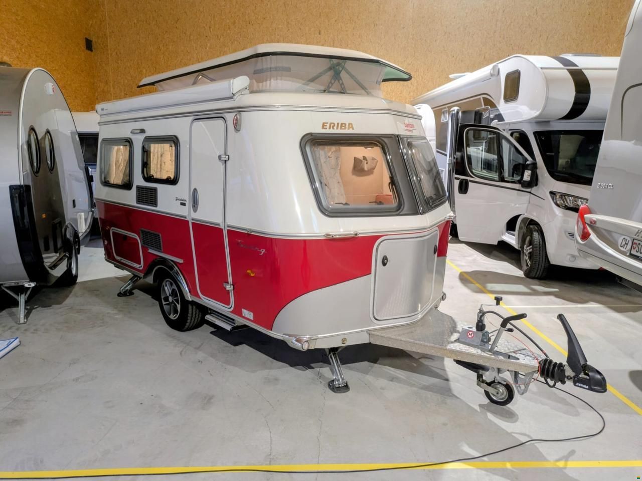 Eriba Touring 430 Tango Red