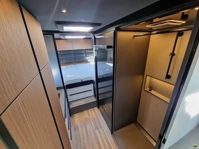 Niesmann-Bischoff Flair 880ER