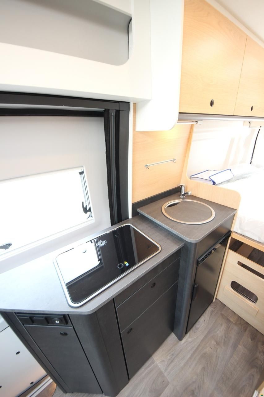 Sunlight Cliff 590 4x4 Green Trek Ford