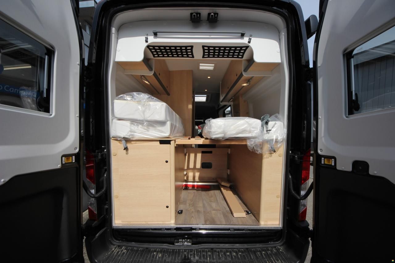 Sunlight Cliff 590 4x4 Green Trek Ford