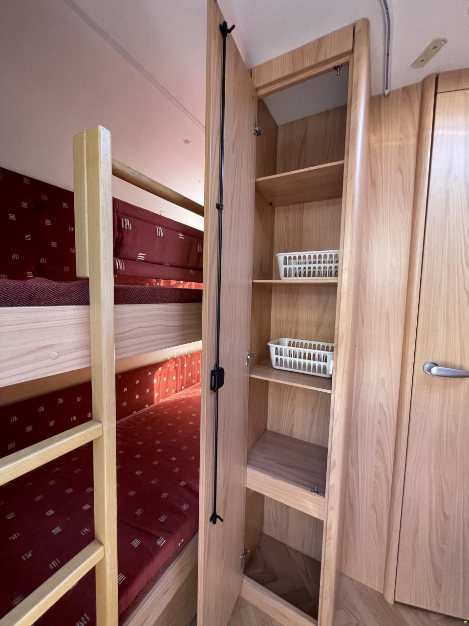 B&uuml;rstner Belcanto 490 TK