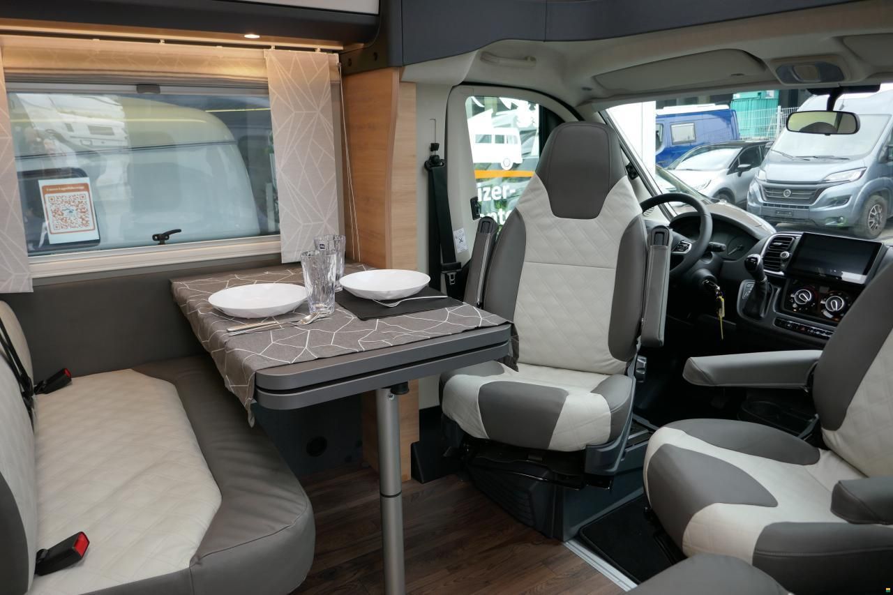 Knaus LIVE TI 650 MEG Platinum Selection