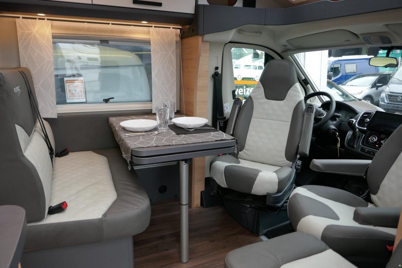 Knaus LIVE TI 650 MEG Platinum Selection