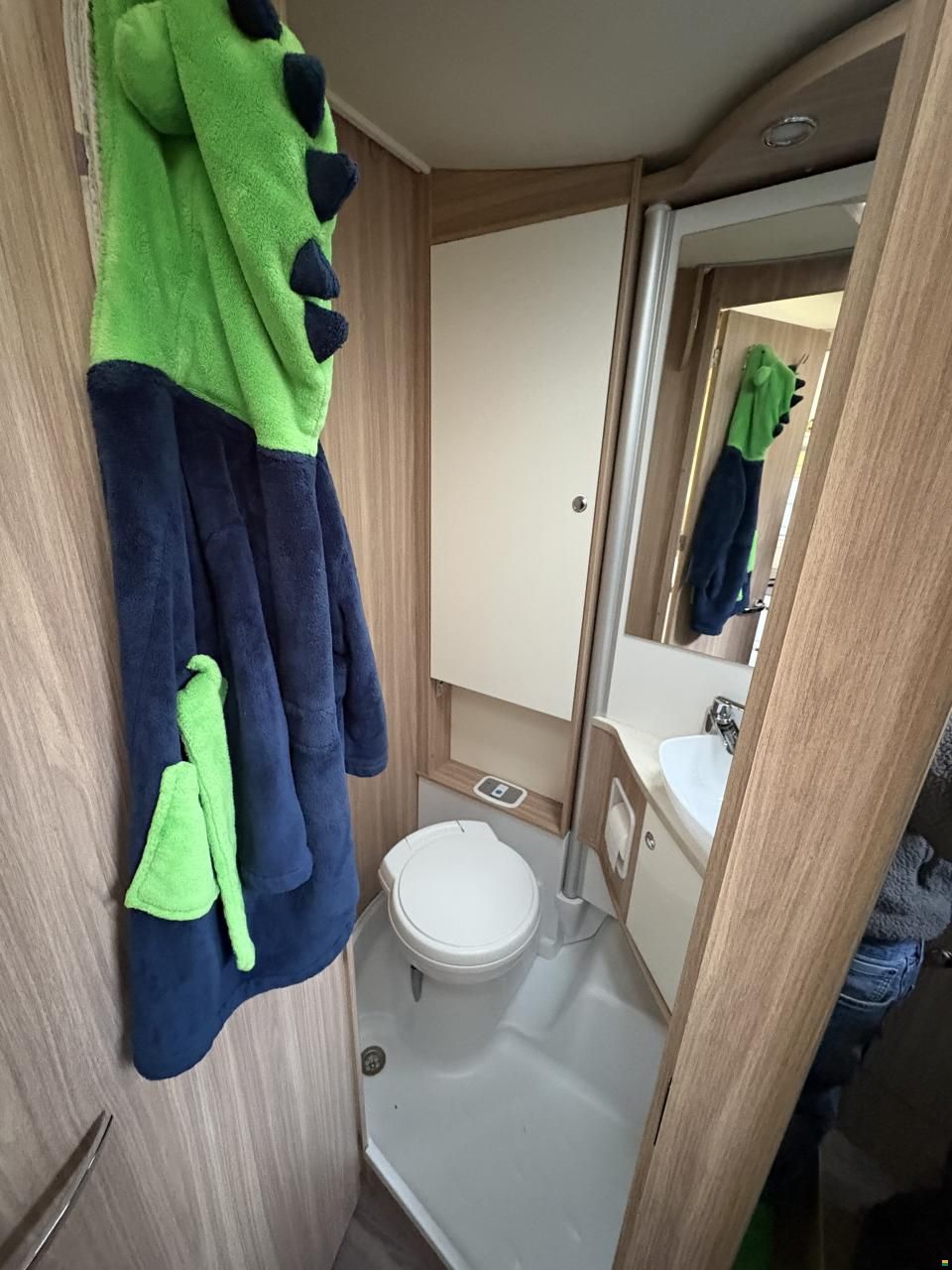 B&uuml;rstner BT7264