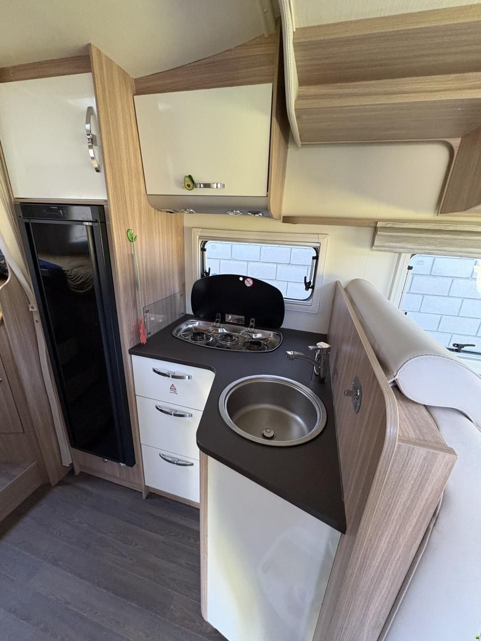 B&uuml;rstner BT7264