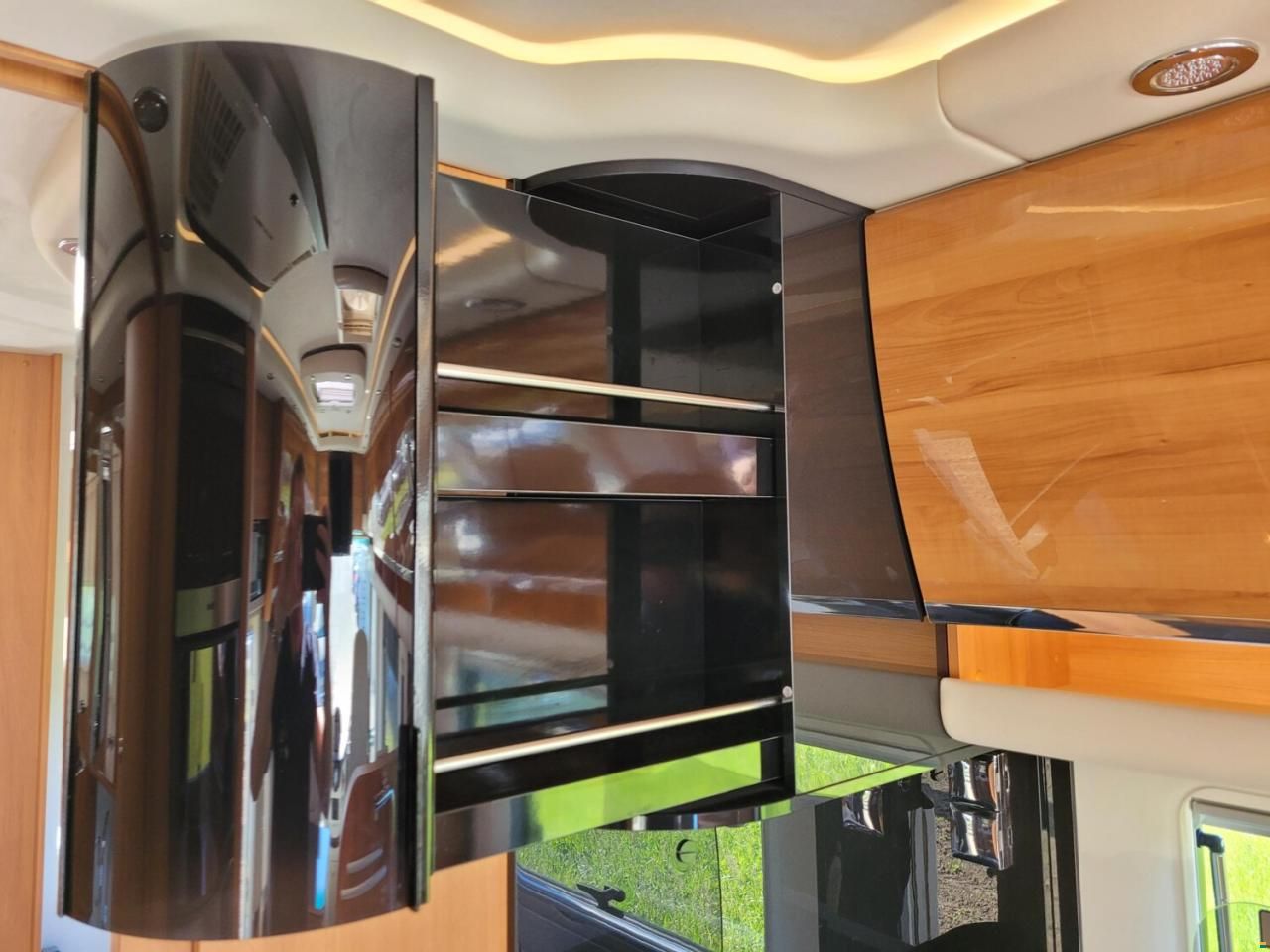 Concorde Charisma 900 M