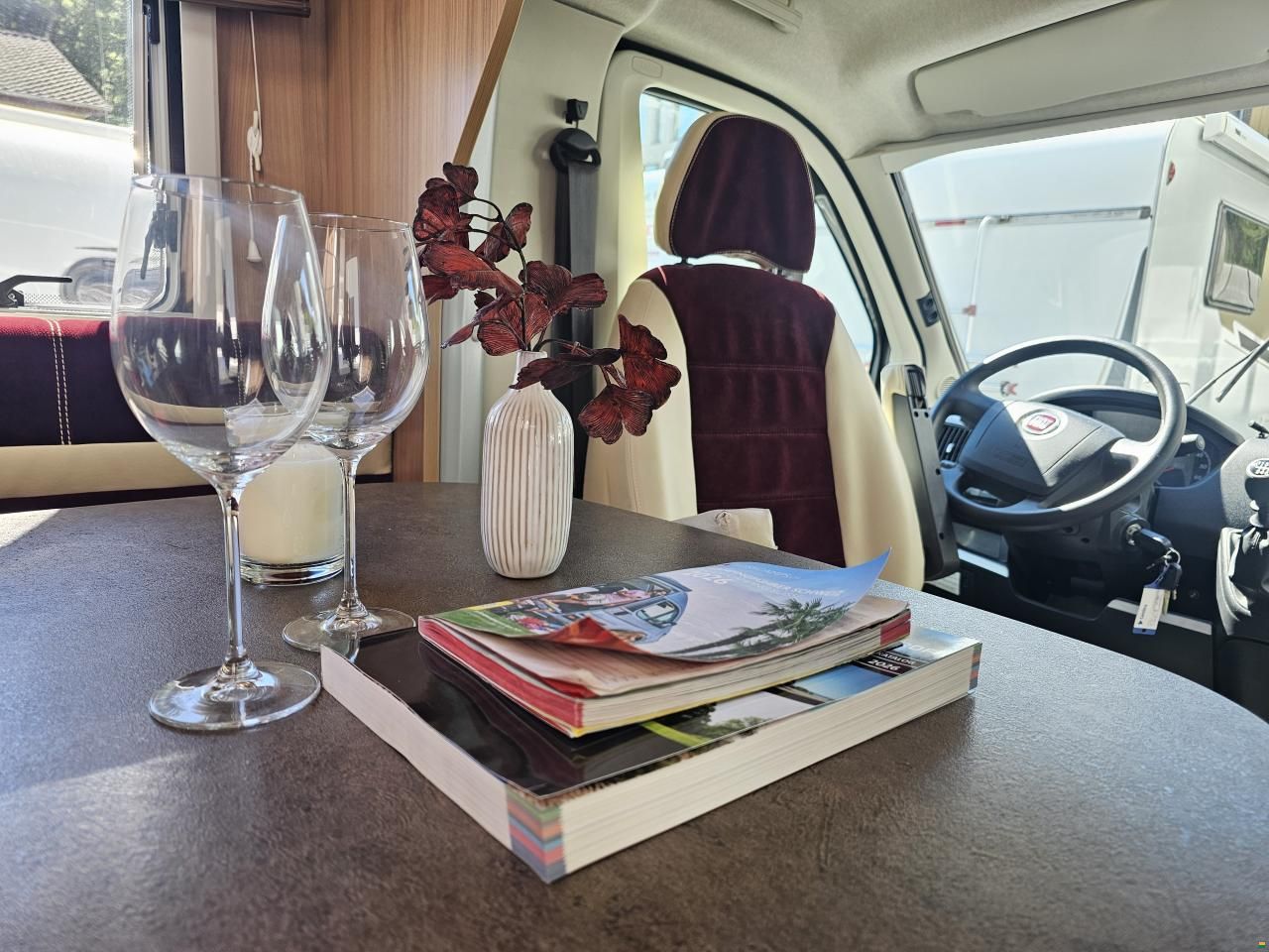 Pilote R&eacute;f&eacute;rence P690 mit Queensbett!