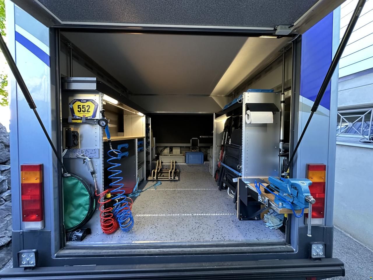 Phoenix Top-Alkoven 9.225 LLC