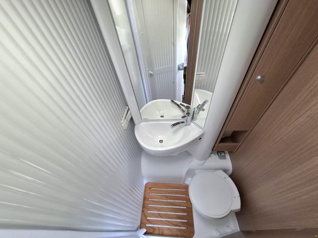 Carado T337 - AUTOMAT!