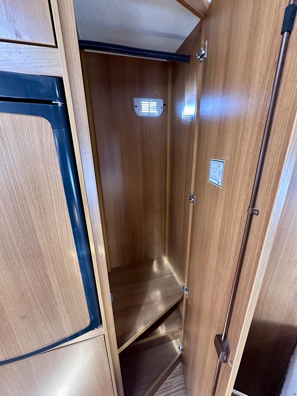 Carado Capron T348 - 4 People