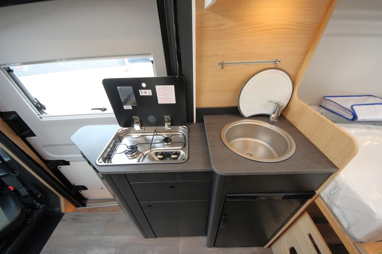 Sunlight Cliff 590 4x4 Green Trek Ford