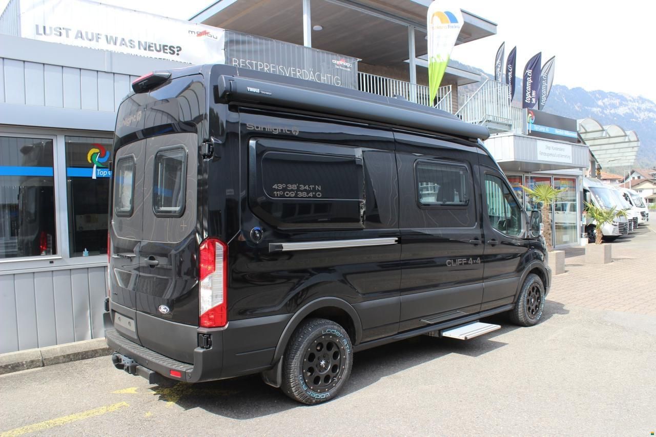 Sunlight Cliff 590 4x4 Green Trek Ford