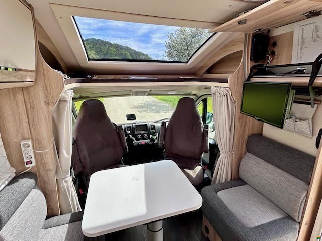 Eura Mobil PT 695 EB
