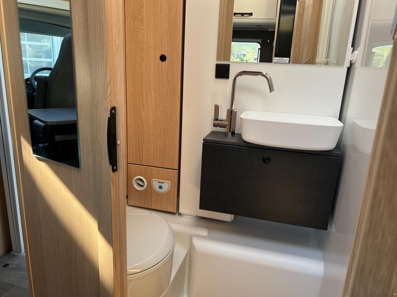 Sunlight Adventure T 66S