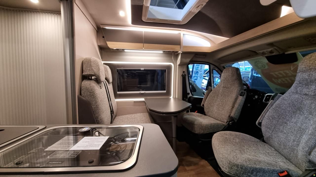 P&ouml;ssl Campscout Elegance 640