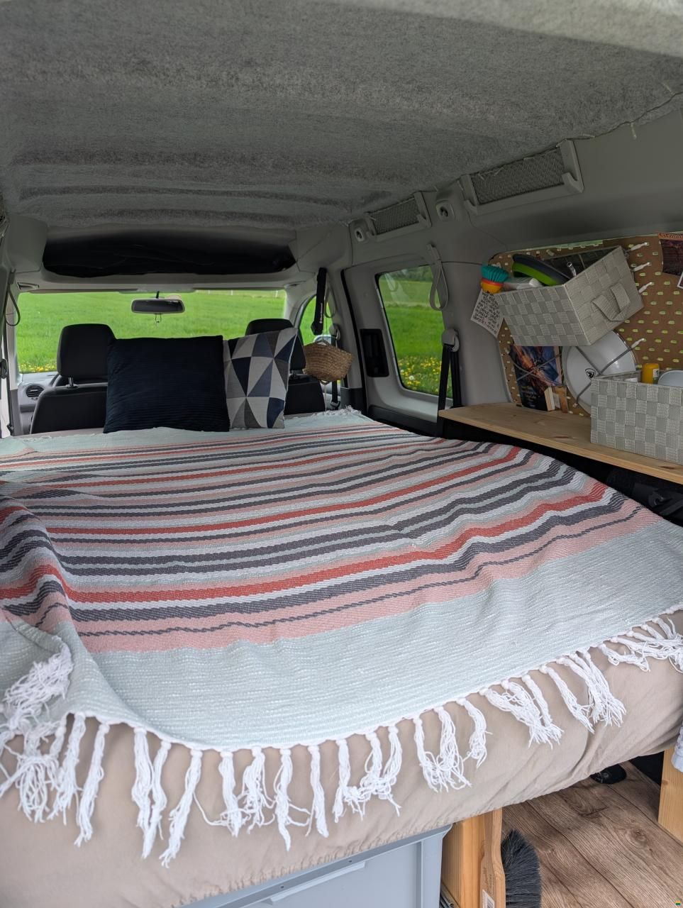 Volkswagen Caddy Maxi Life 2.0 BMT (2015)