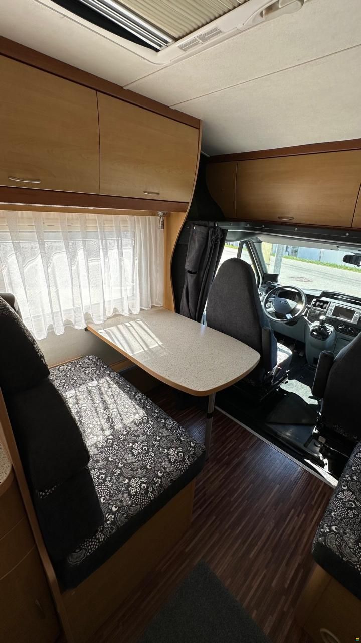 Ford Eura Profila 672 SB