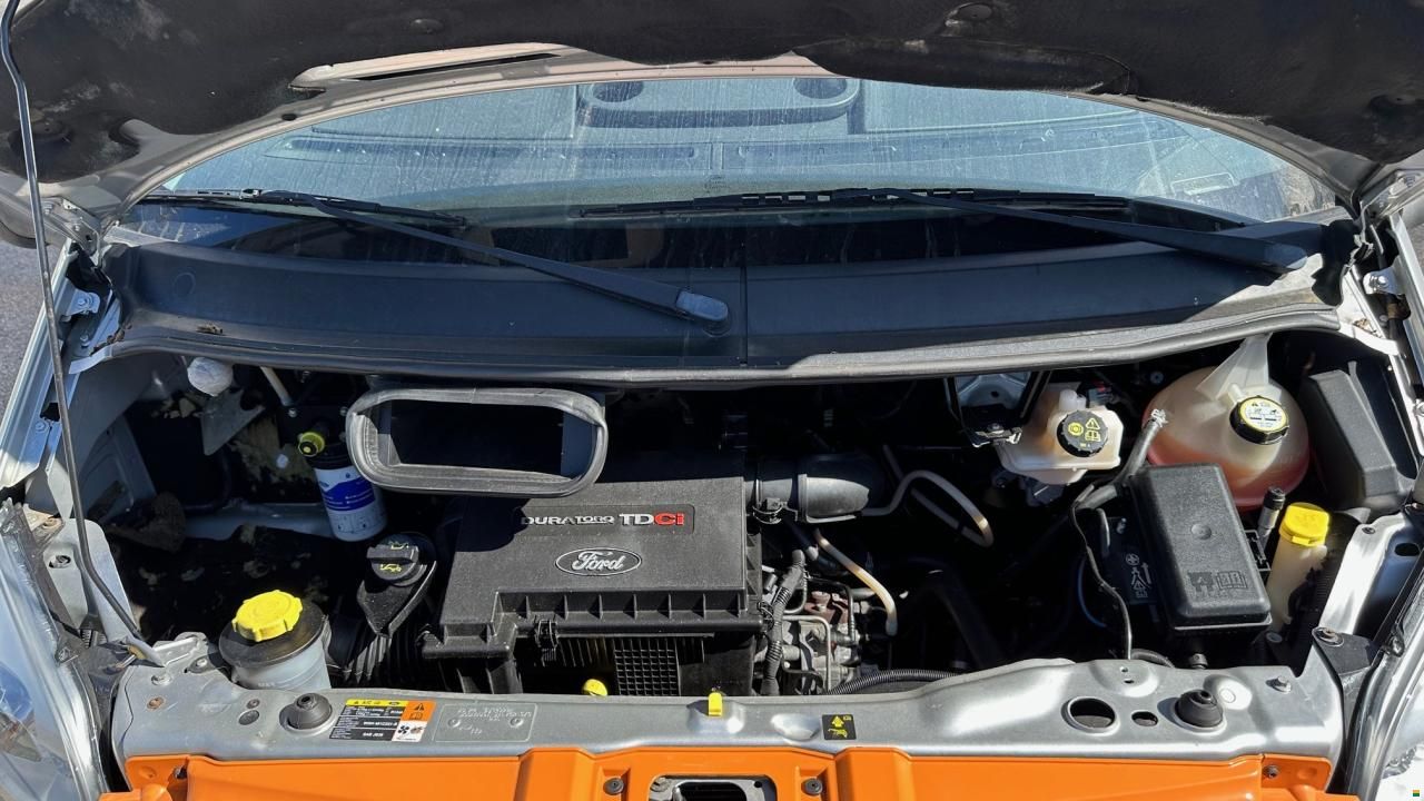 Ford Eura Profila 672 SB