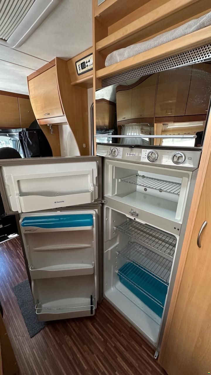 Ford Eura Profila 672 SB