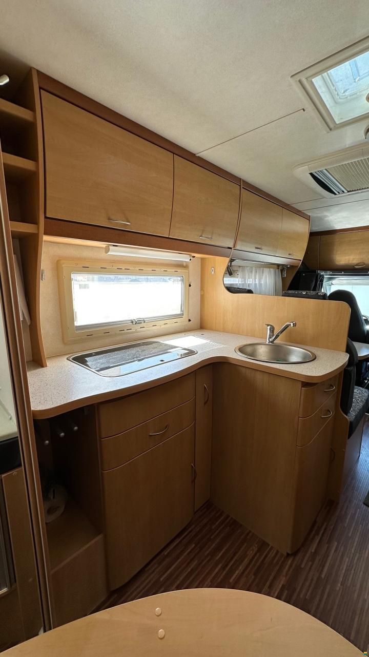 Ford Eura Profila 672 SB