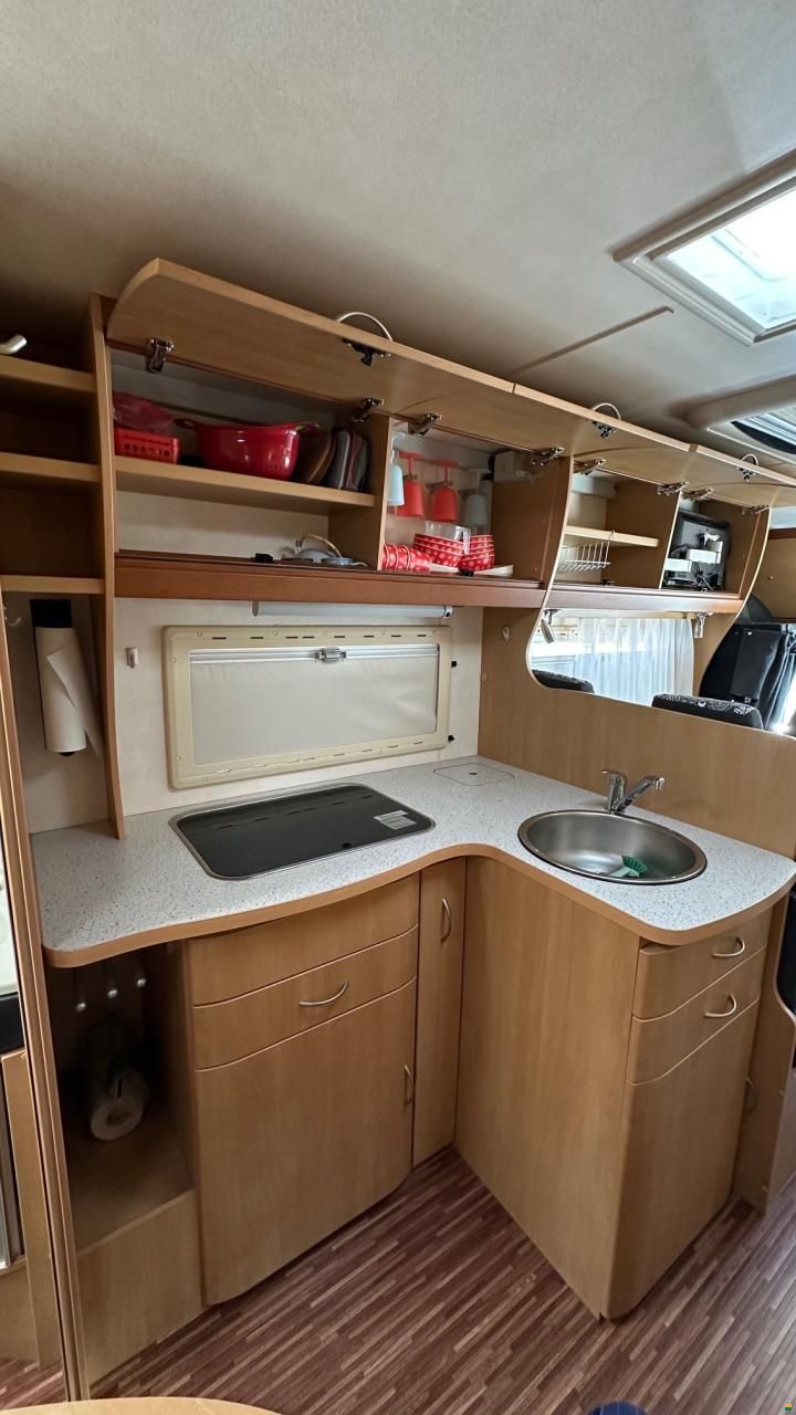 Ford Eura Profila 672 SB